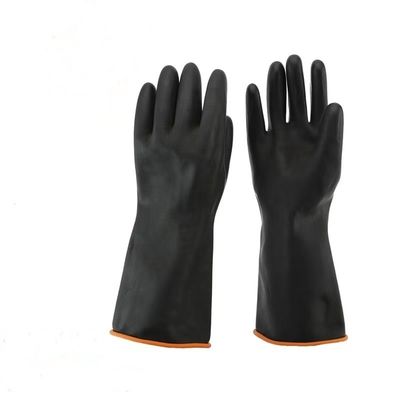 La moltitudine di gomma d'ispessimento dei guanti 35Cm Unflocked di industriale nero ha allineato i guanti di gomma